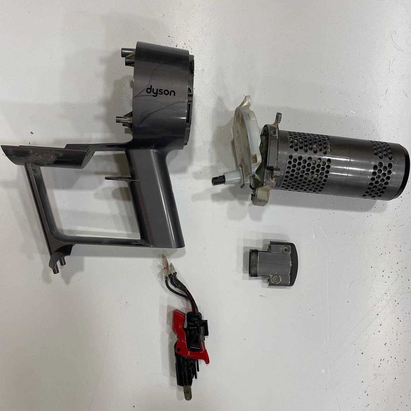 dyson cyclone v10 absolute parts diagram